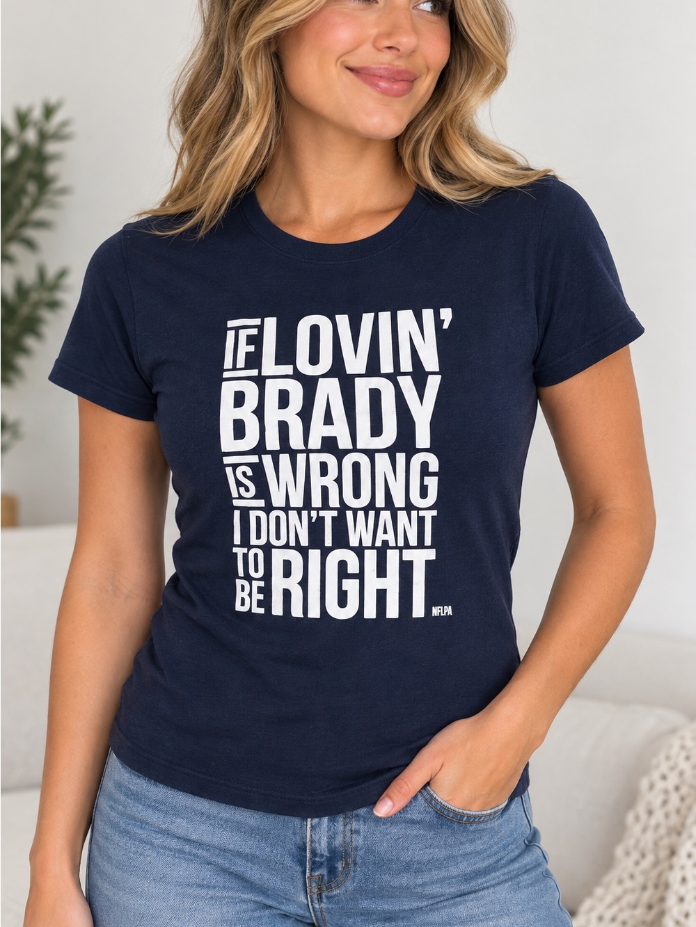 Tom Brady “Lovin’ Brady Is Wrong” Graphic T-Shirt Women’s XS Navy